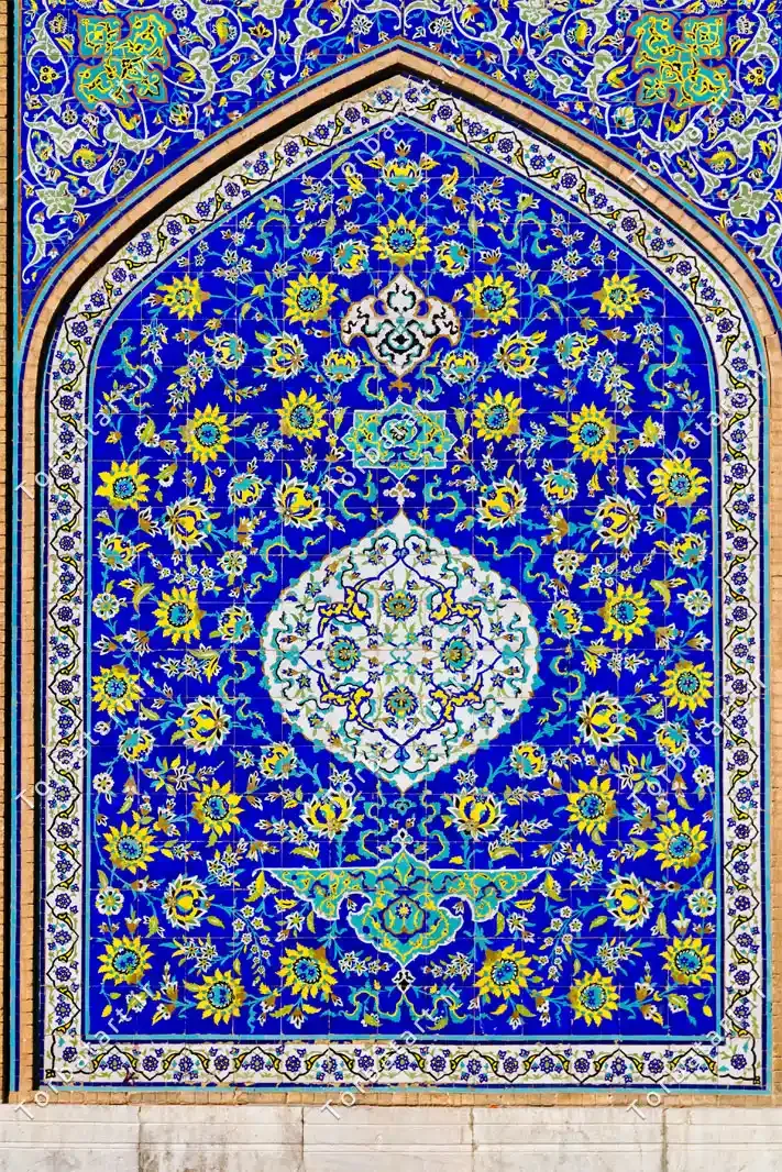 عکس کاشی کاری با گل های سنتی زرد — تصویر 2