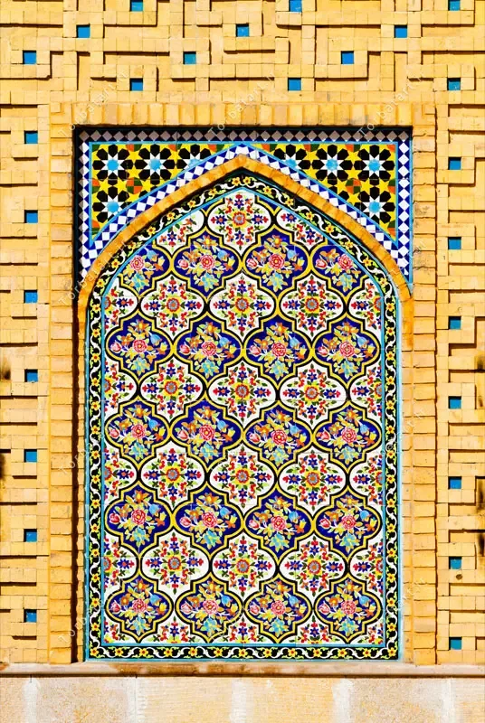 عکس کاشی کاری قدیمی و سنتی ایرانی — تصویر 2